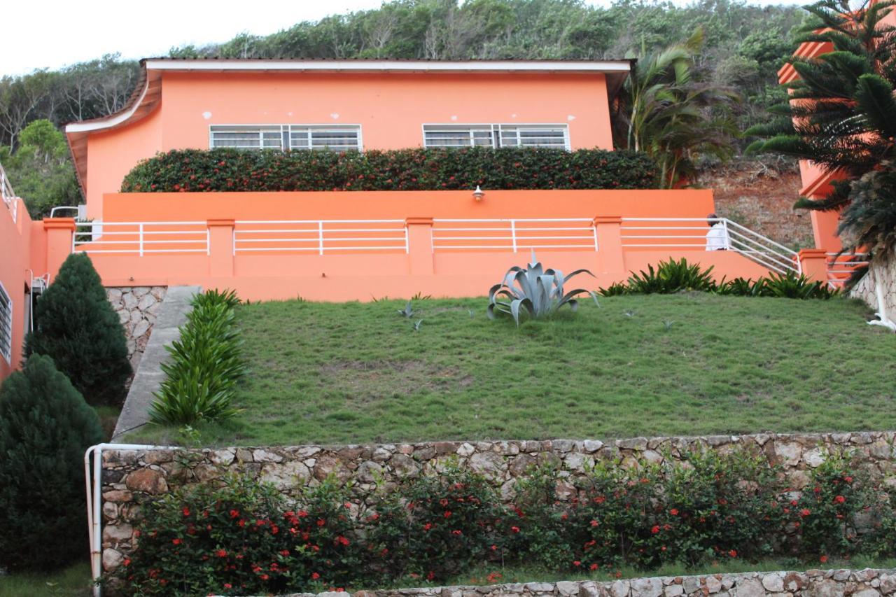 Rival Hotel Cap-Haïtien Exteriér fotografie